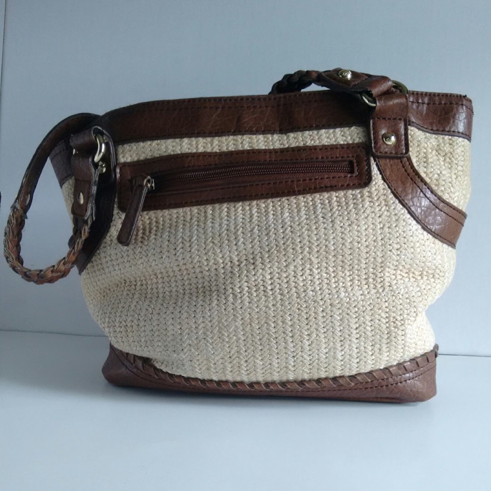 Etienne Aigner Straw Shoulder Bag - Picture 5 of 9